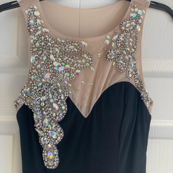 City Triangles Floor-Length Gown - Picture 2 of 8